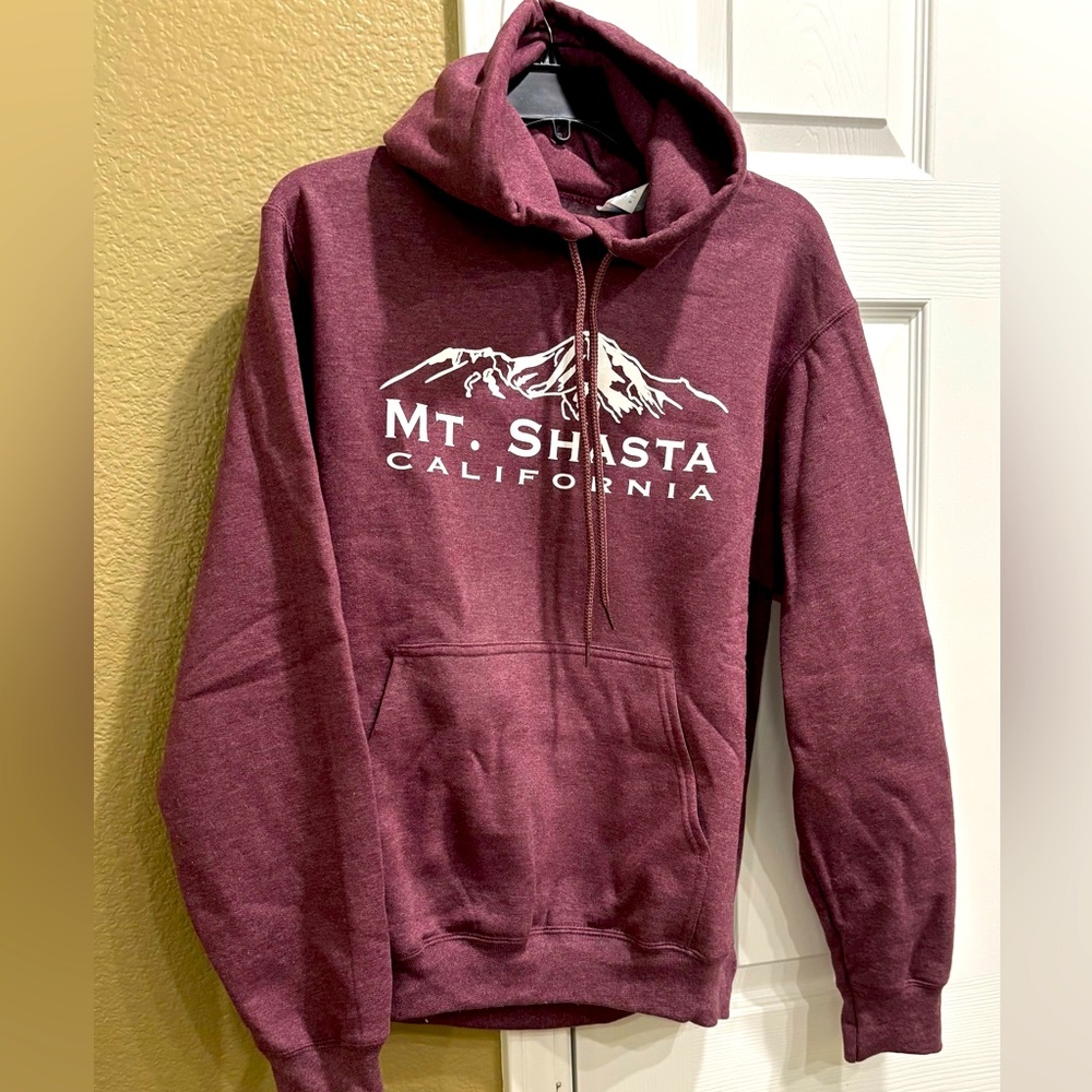 Red Sweatshirt with Mountain Shasta Graphic Design size SP
